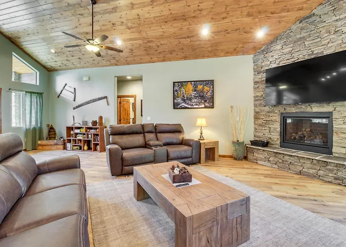Holiday home Fire Pit + Deck: Airy Near Pinetop Lakes *