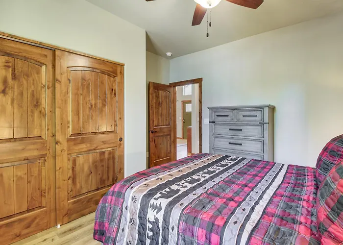 Holiday home Fire Pit + Deck: Airy Near Pinetop Lakes *