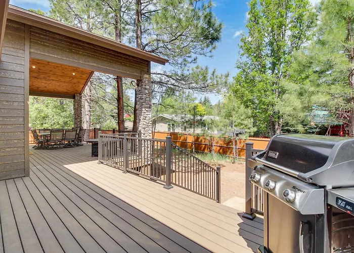 Fire Pit + Deck: Airy Near Pinetop Lakes * Indian Pine